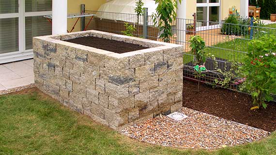 Stein-Hochbeet_Meir-Gartenservice_570x321px.jpg